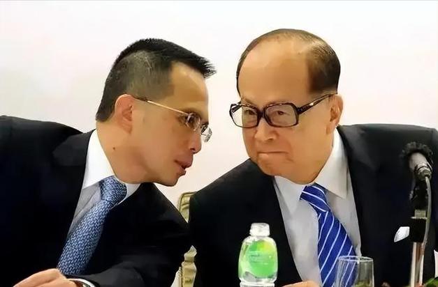 持续发酵！中国科学院士力挺李嘉诚，抨击大公报，安的什么心？