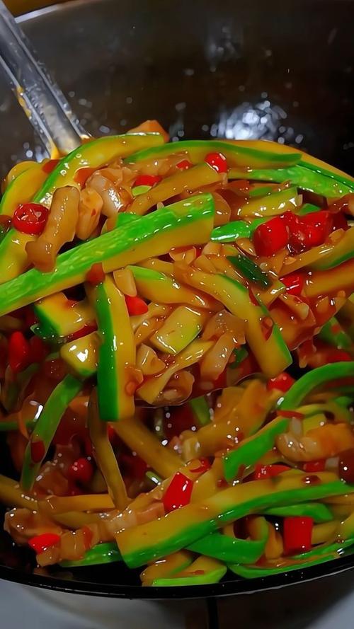 这是全网西葫芦最好吃的做法，营养美味，好吃又下饭