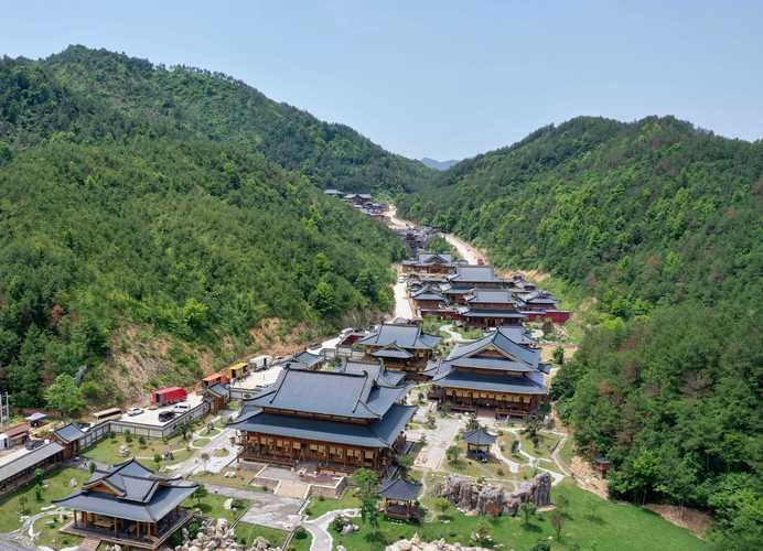 中国最大“山寨”景点-横店