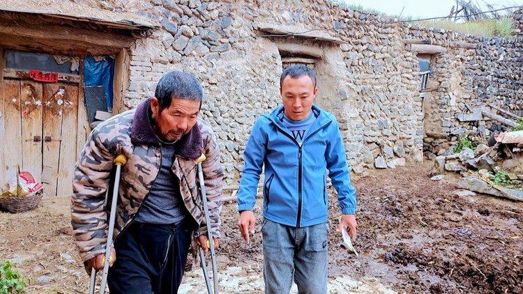 山西废弃古山寨，无人敢进的神秘石洞，为啥70岁老人守着不愿离开