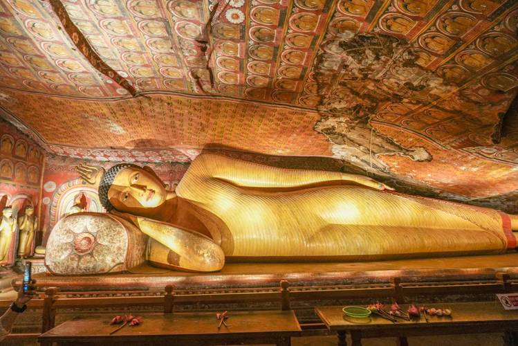 探寻世界文化遗产，斯里兰卡丹布拉石窟寺
