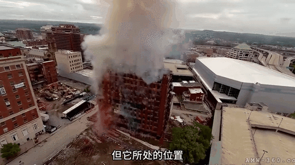 现场实拍：几十层高大楼短短一分钟不到就轰然倒塌