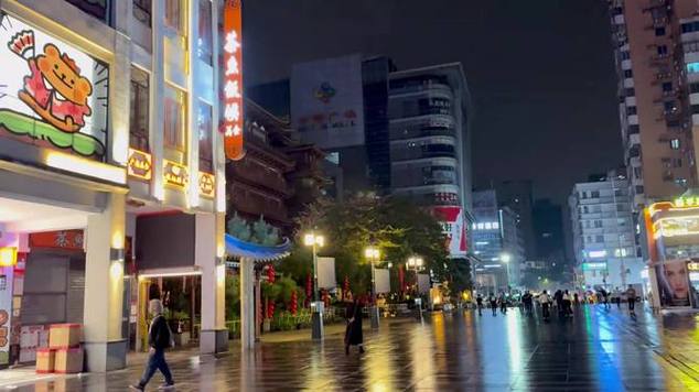 广州街头现状，拍摄于2025年3月29日下午3点许，场面出人意料