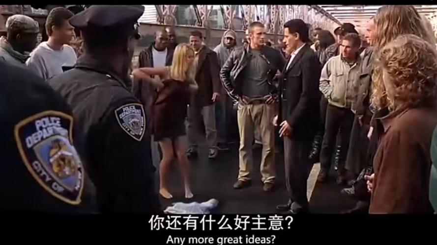 美国女老赖为了不还钱有多拼？各种极限拉扯！脱衣服了