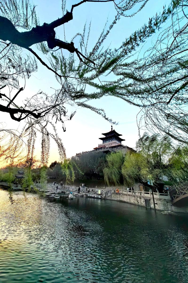 此季节泉城济南风景如画！