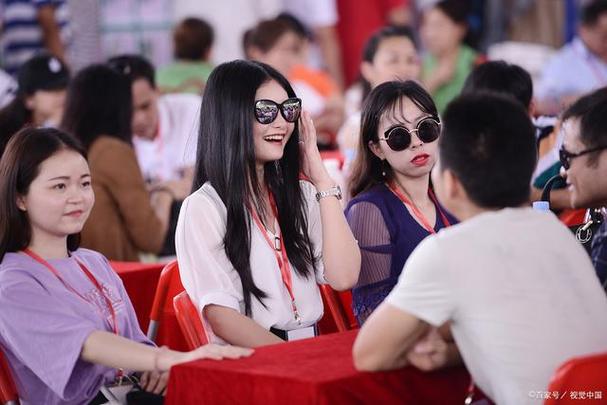 果然视频|人气爆棚！三月三千佛山相亲大会现场俊男靓女云集