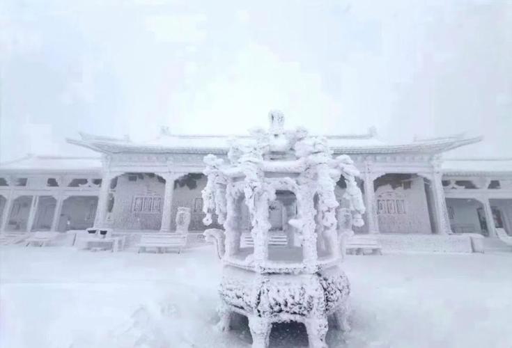 再降春雪！五台山景区梦幻“换装”