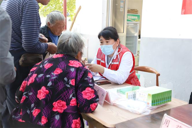 山东健康集团莱芜中心医院接连收到患者的感谢与赞誉