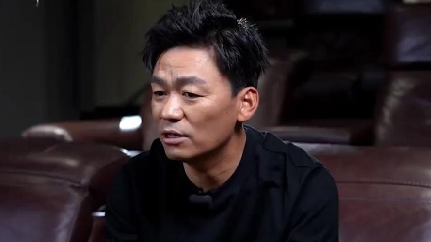 这次被央媒“点名”的王宝强，暴露真实处境，原来徐峥说的真没错