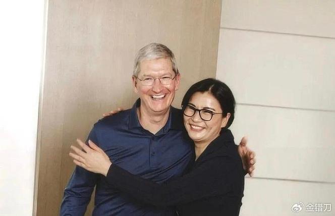 苹果价格暴涨，意外托举“中国厂妹”上神坛