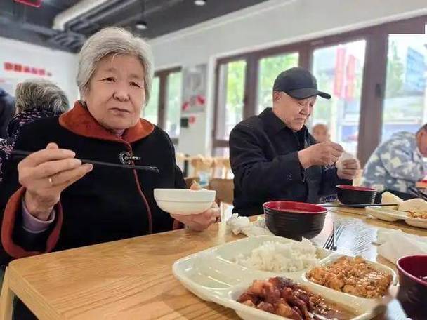 我国超3亿人患糖尿病？医生再三强调：停止食用这3物，保护胰岛！