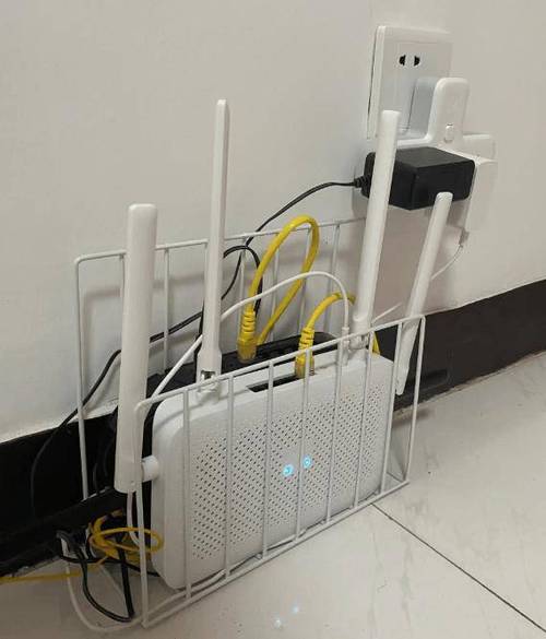 宽带师傅提醒：路由器附近，不能放这3样难怪千兆光纤变“龟速”