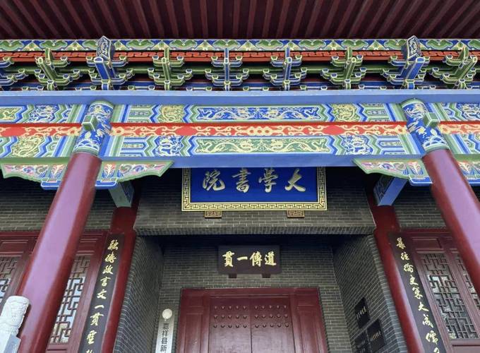 山东砸39亿造“假古城”免门票！游客哭喊：为啥不早点来！