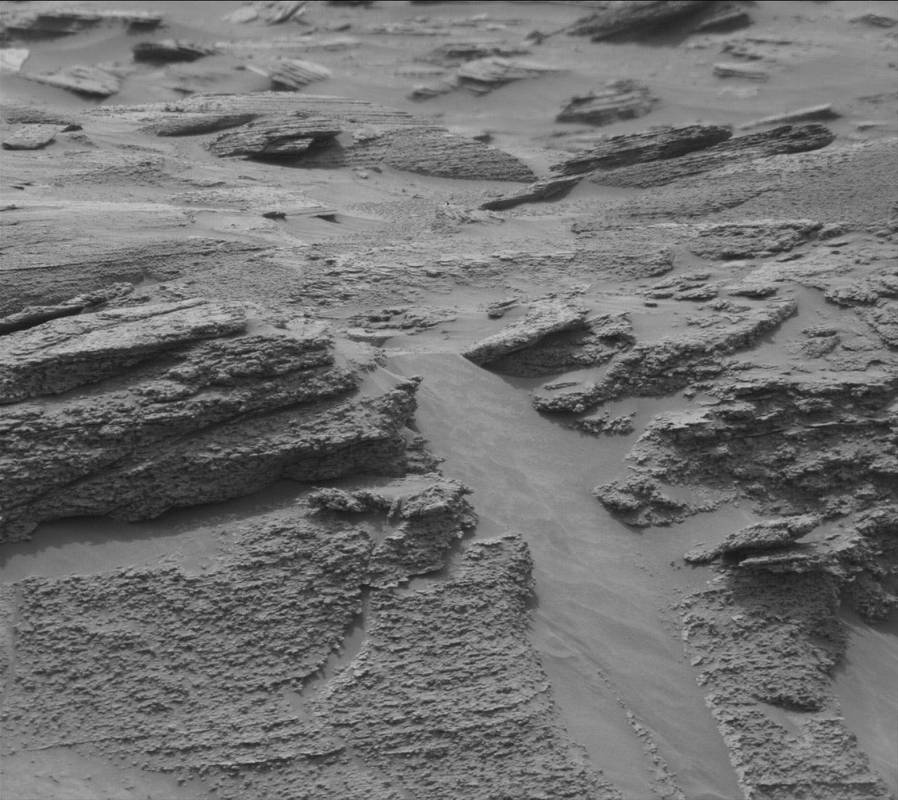 NASA的火星车传回了我们本不该看到的火星图像！
