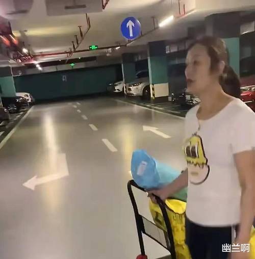 别傻了！许健华首播销售额超3亿，老谢是幕后推手、娘仨被坑惨了