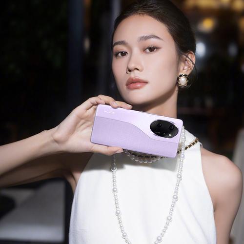 12GB 256GB 7000mAh，发布仅两个月跌至1638元，充一次电续航三天