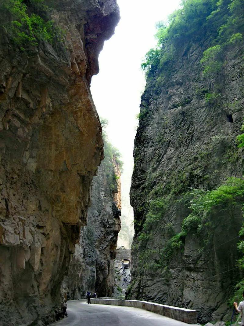黑毛沟大峡谷，此生必去的一站，位于山西省陵川县双底村