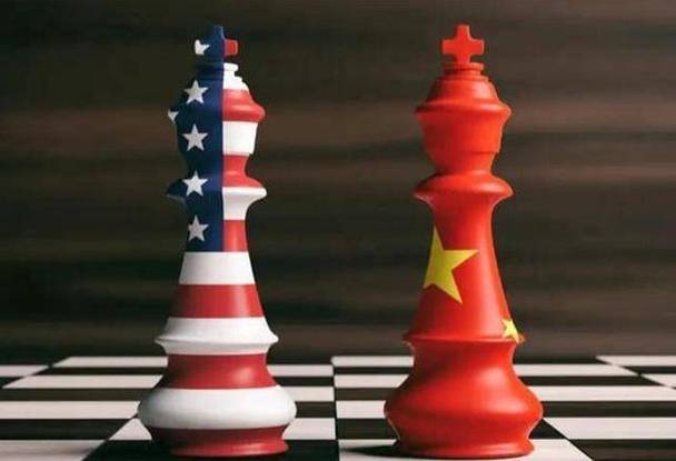 中美全面断供开始，近15万老外飞向中国广州，美国人害怕的事发生