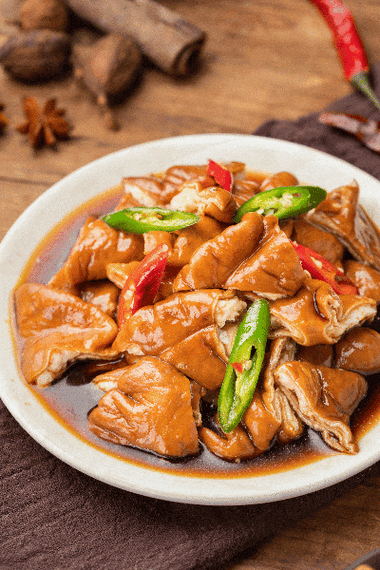 胖龙带饭店10斤肥肠，让大厨做个“卤烤肥肠”滋滋冒油，真香