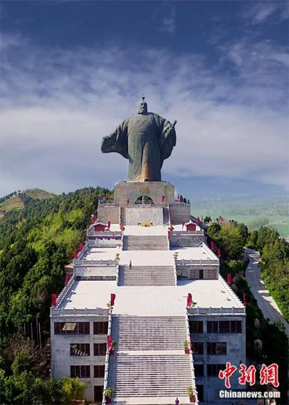 游河南商丘芒砀山，汉高祖刘邦斩蛇园和大汉雄风景区