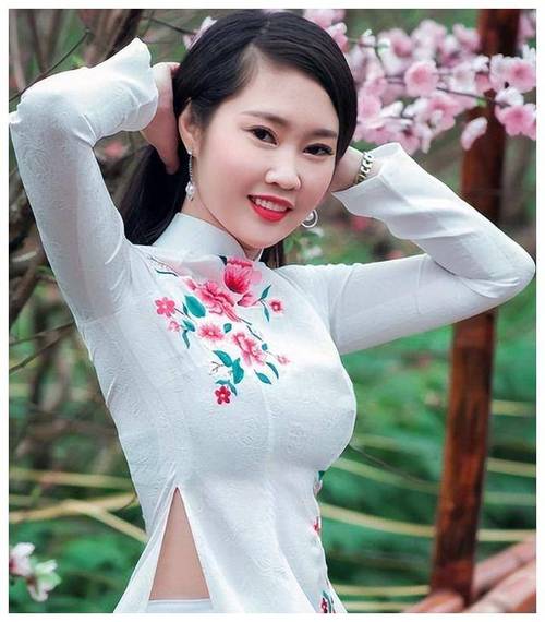 中国妹子第一次去越南，被惊呆了！