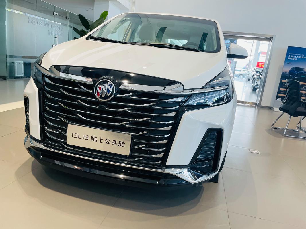 新车 售24.99万元起/1.5T插混动力/7座中大型MPV 别克GL8陆尚上市