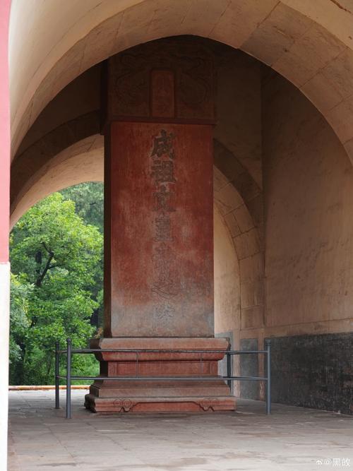 参观北京昌平明十三陵长陵，祾恩殿满满的金丝楠木极为震撼