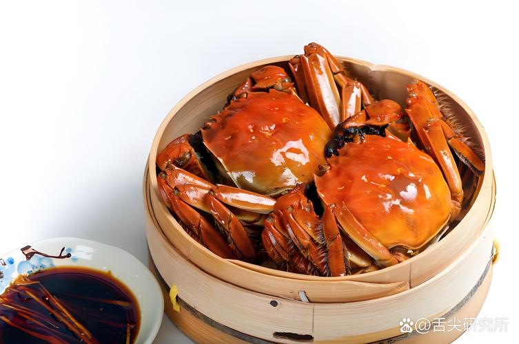邀请美国家人吃中式蒸螃蟹，吓坏了他们，还好美味肉包子挽救一切