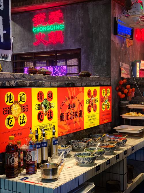 太原藏在破停车场里的饭馆，天天排队，隐藏菜打卤饭，一口惊艳