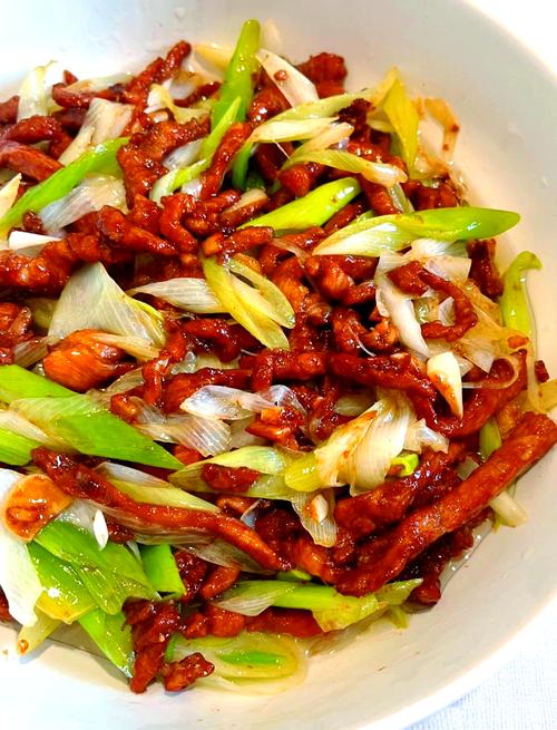分享一道葱爆肉丝，色香味俱全，建议保存