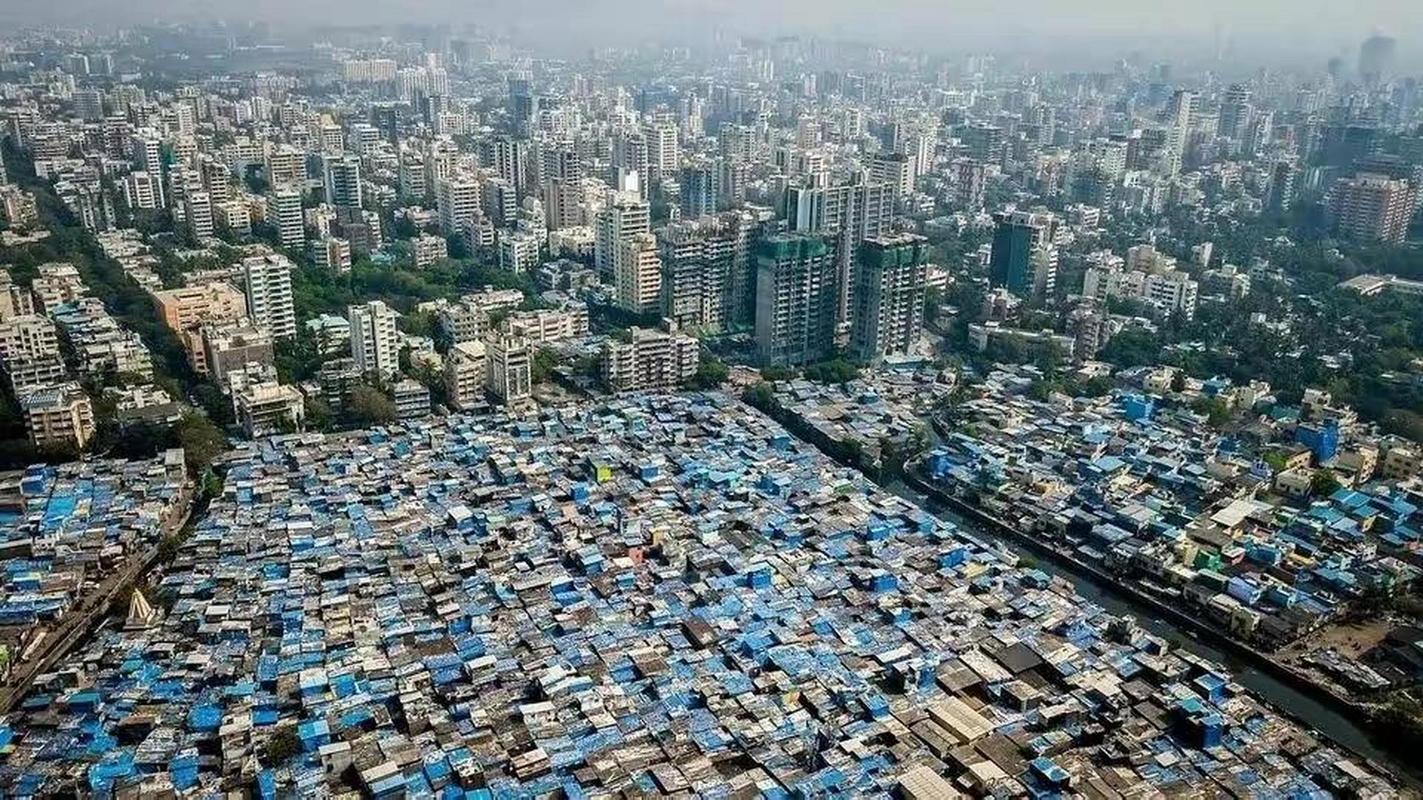 孟加拉国的贫民窟到底啥样？跟咱国内生活比起来又差多少